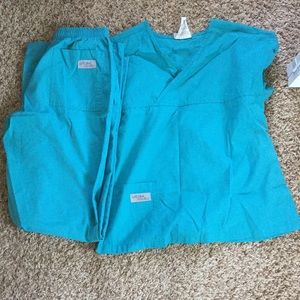 Urbane xsmall scrub set